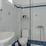 Seaview Double Private Jacuzzi 3* Agios Georgios (Santorini)