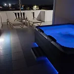 Seaview Double Private Jacuzzi Pensionat Agios Georgios (Santorini)