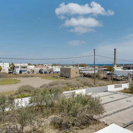 Seaview Double Private Jacuzzi 3* Agios Georgios (Santorini)