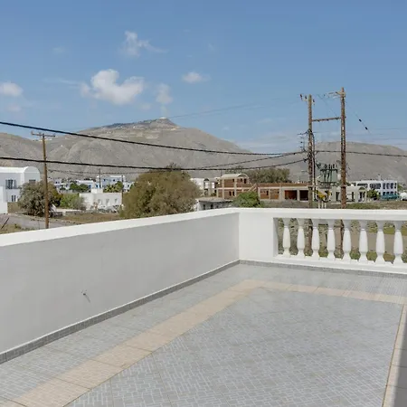 Seaview Double Private Jacuzzi 3* Agios Georgios (Santorini)