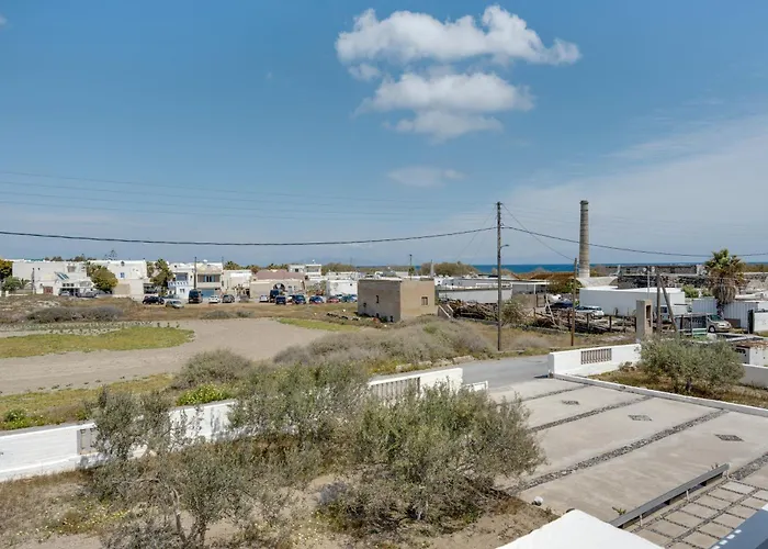 Seaview Double Private Jacuzzi 3* Agios Georgios (Santorini)