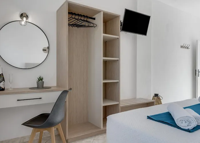 Seaview Double Private Jacuzzi 게스트하우스 Agios Georgios (Santorini)