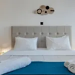Seaview Double Private Jacuzzi 3* Agios Georgios (Santorini)