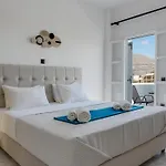 Seaview Double Private Jacuzzi 3* Agios Georgios (Santorini)