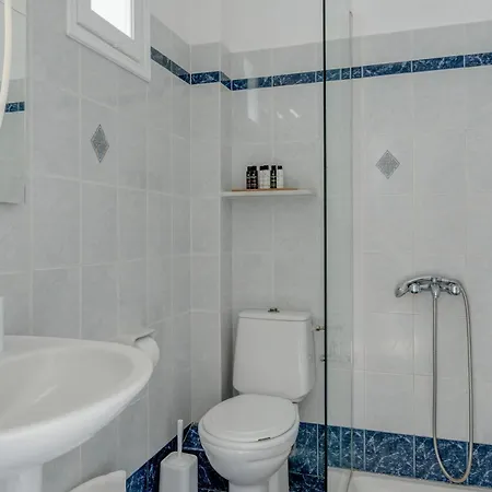 Seaview Double Private Jacuzzi 3* Agios Georgios (Santorini)