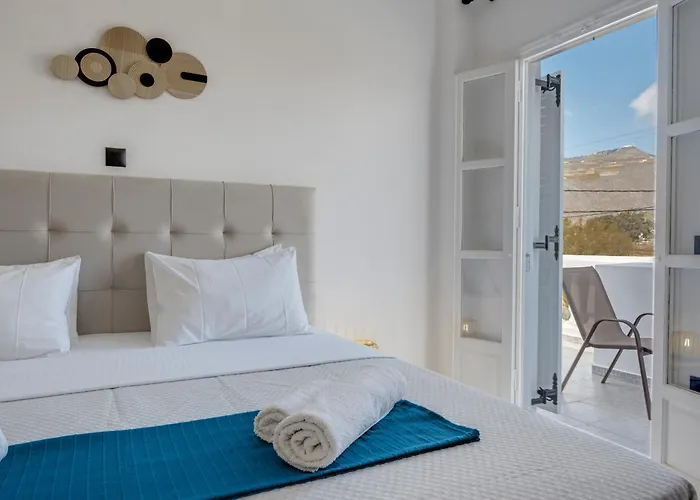 Seaview Double Private Jacuzzi Agios Georgios (Santorini)